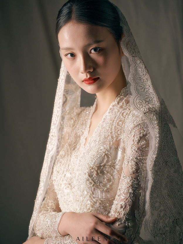 에일린 꾸뛰르 라피네브라이덜 드레스 이미지 1